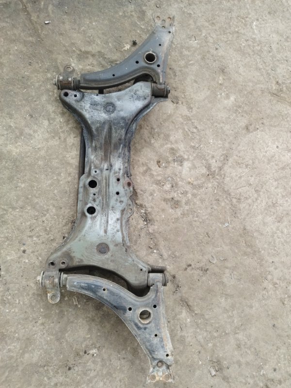 Балка подвески Toyota Carina 1989 st170