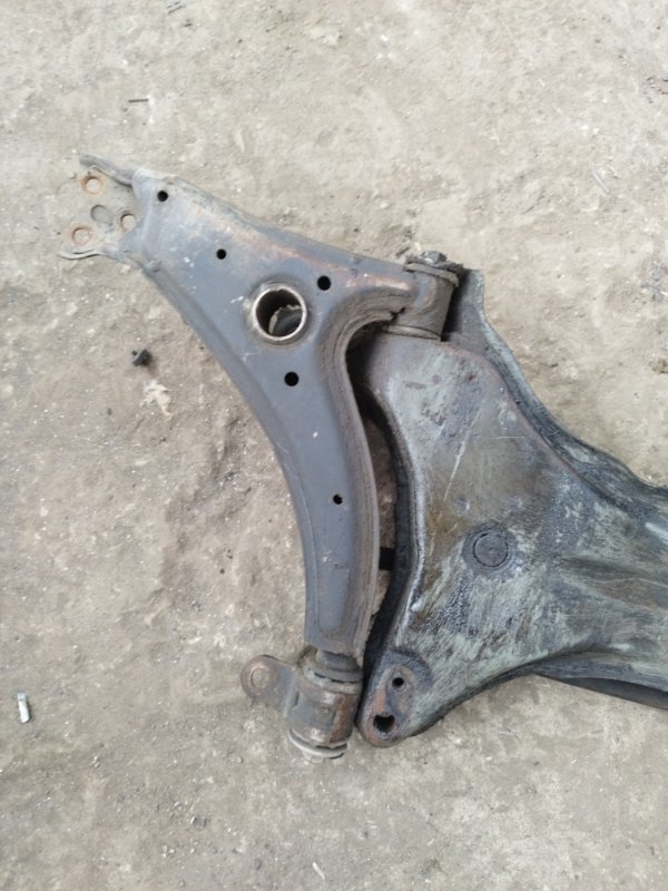 Балка подвески Toyota Carina 1989 st170