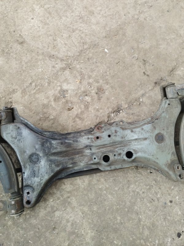 Балка подвески Toyota Carina 1989 st170