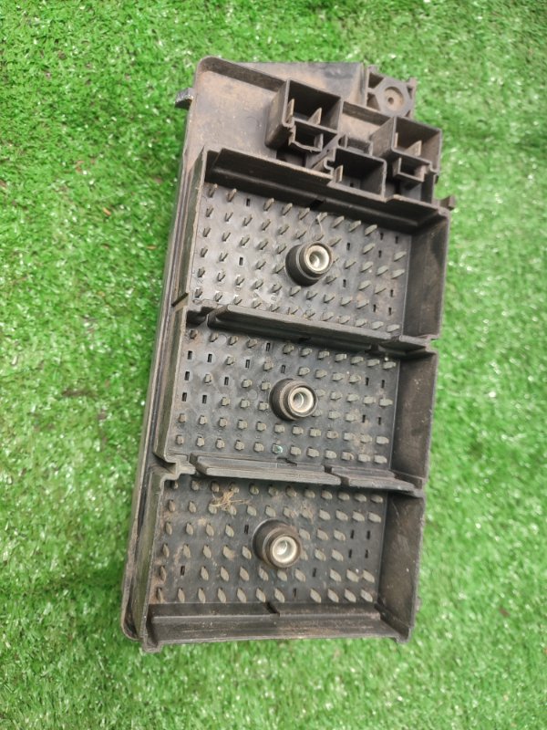 Блок предохранителей Daewoo Nubira