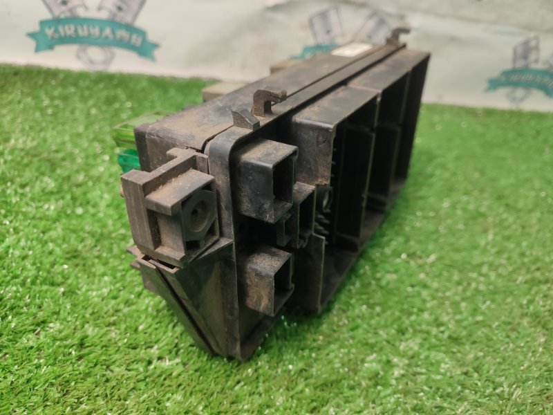 Блок предохранителей Daewoo Nubira