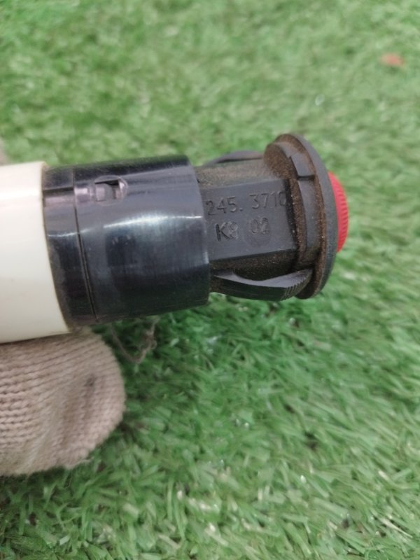 Кнопка аварийной сигнализации лада 210740 2008 СЕДАН