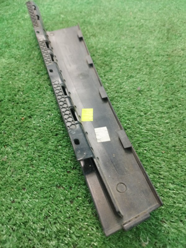 Молдинг двери Skoda Superb