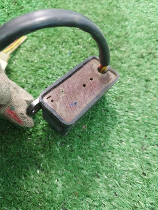 Реле указателя поворота лада 210740 2008 СЕДАН