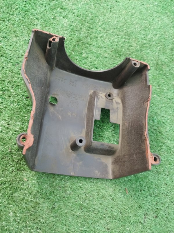 Кожух рулевой колонки Toyota Carina 1989 st170