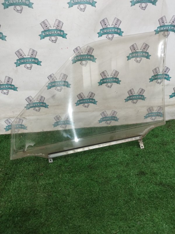 Стекло двери Toyota Carina 1989 st170