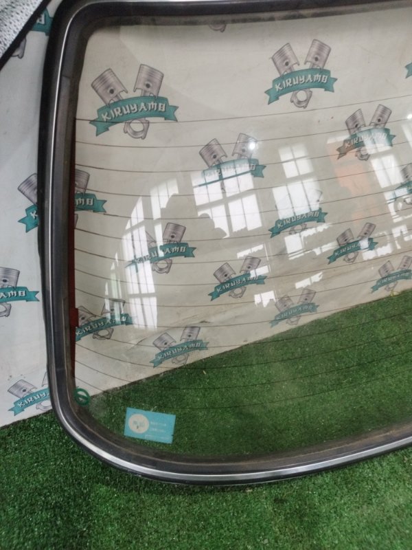 Стекло заднее Toyota Carina 1989 st170