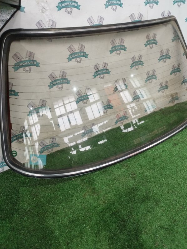 Стекло заднее Toyota Carina 1989 st170