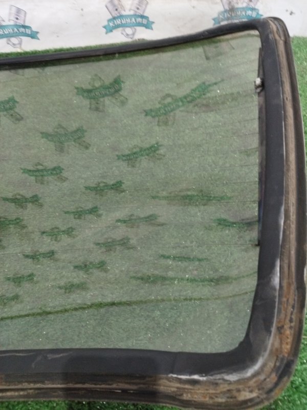 Стекло заднее Toyota Carina 1989 st170