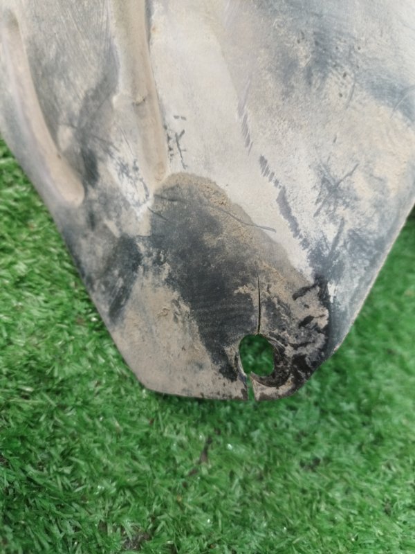 Защита топливного бака Toyota Carina 1989 st170