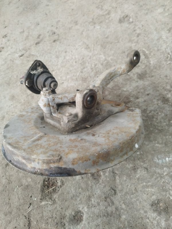 Кулак поворотный Лада 2106 2106