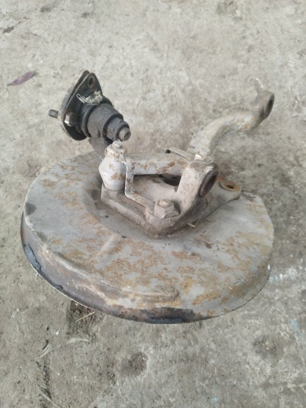 Кулак поворотный Лада 2106 2106