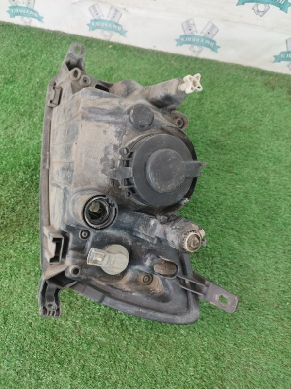 Фара галогеновая Лада Гранта 2012 седан