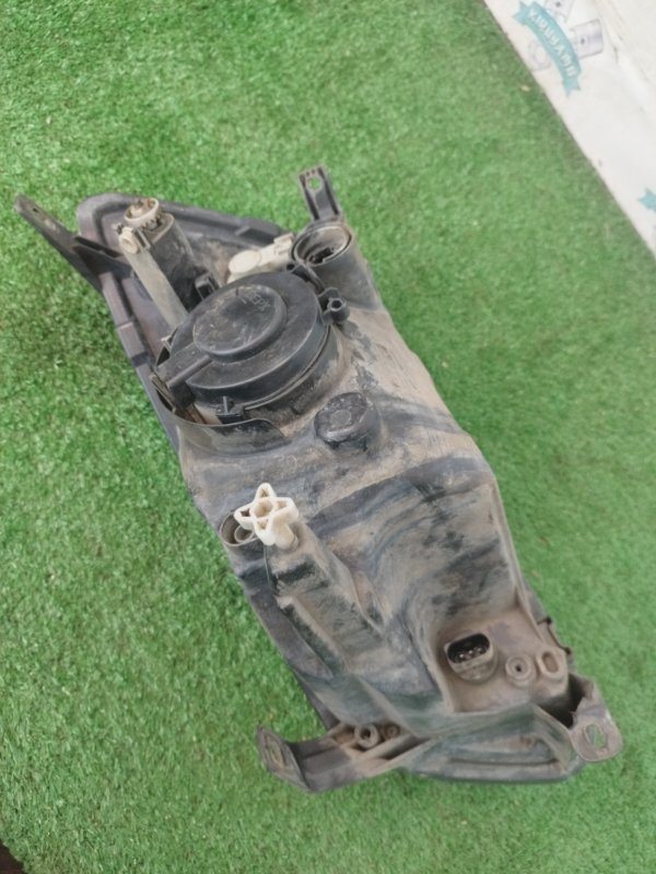 Фара галогеновая Лада Гранта 2012 седан