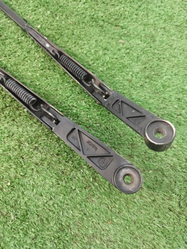 Дворник лобового стекла Лада Гранта 2012 седан