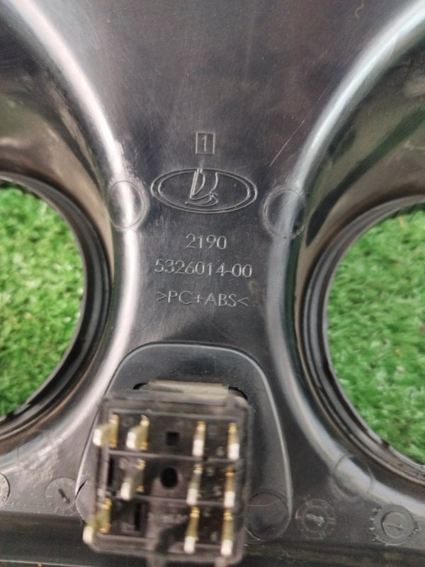 Консоль центральная Лада Гранта 2012 седан