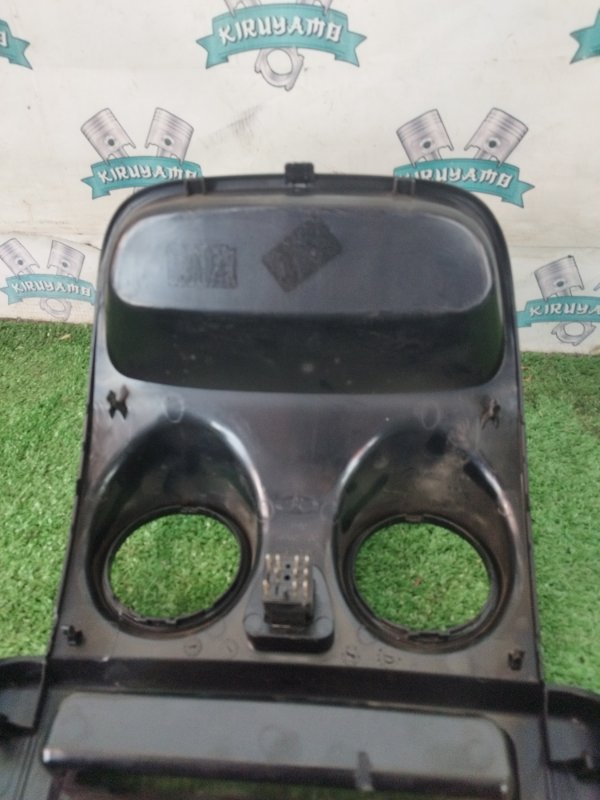 Консоль центральная Лада Гранта 2012 седан