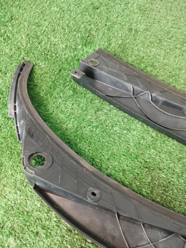 Решетка, жабо под дворники Лада Гранта 2012 седан