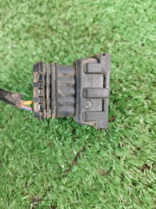 Фишка разъем Лада Гранта 2012 седан