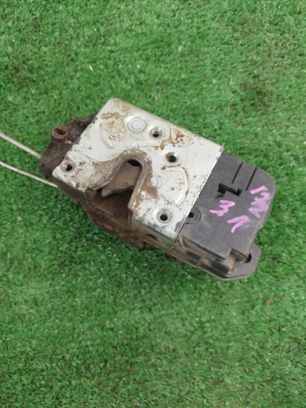 Замок боковой двери Лада Гранта 2012 седан