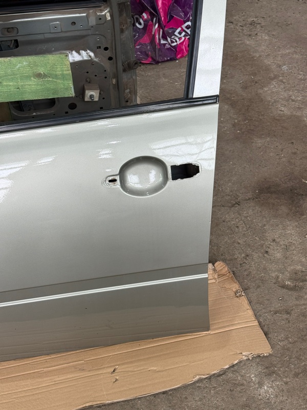 Дверь боковая Лада Гранта 2012 седан