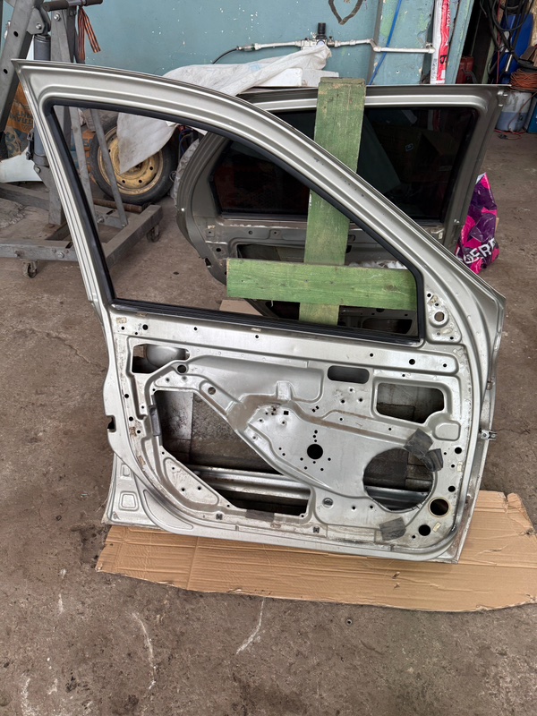 Дверь боковая Лада Гранта 2012 седан