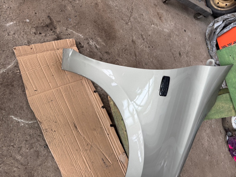 Крыло Лада Гранта 2012 седан