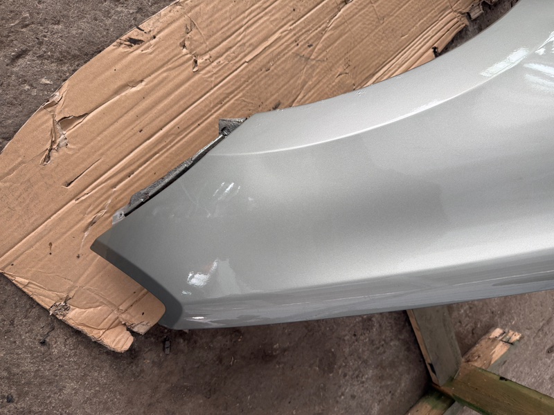 Крыло Лада Гранта 2012 седан