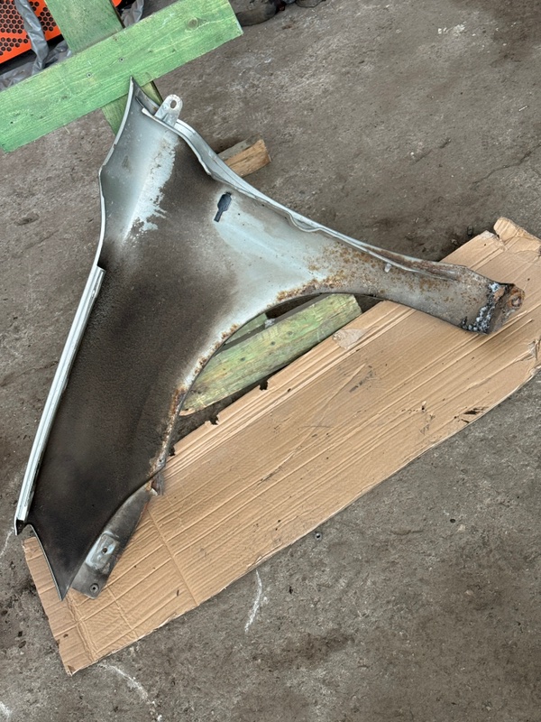 Крыло Лада Гранта 2012 седан