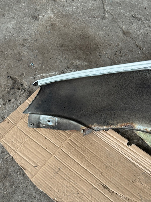 Крыло Лада Гранта 2012 седан