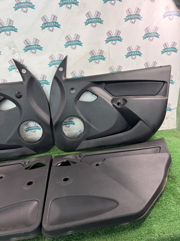 Обшивка боковой двери Лада Гранта 2012 седан
