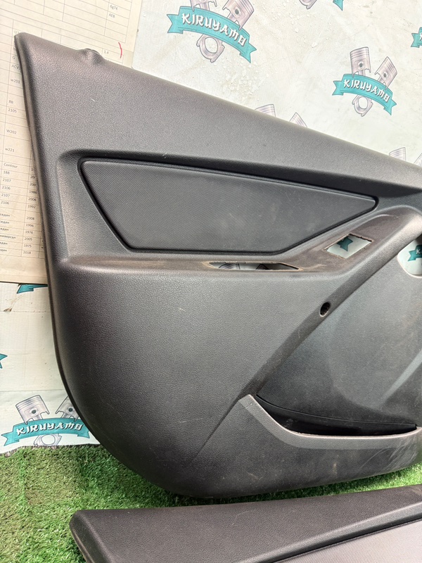 Обшивка боковой двери Лада Гранта 2012 седан