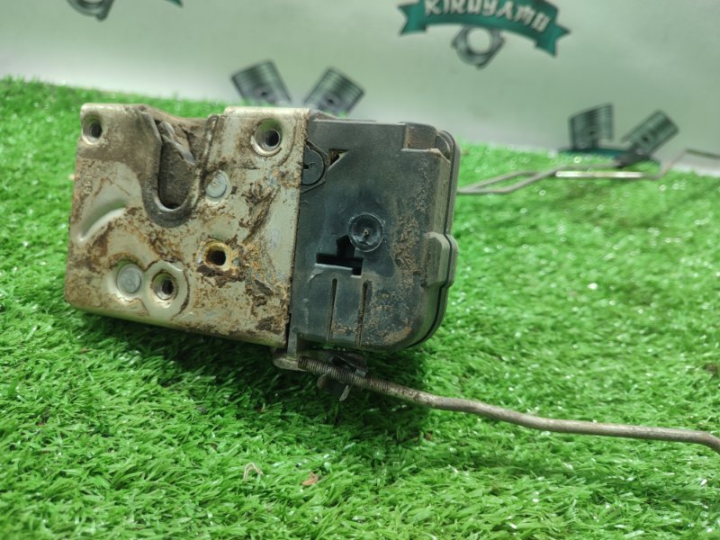 Замок боковой двери Лада Гранта 2012 седан