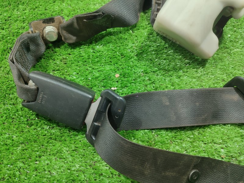 Ремень безопасности Лада Гранта 2012 седан