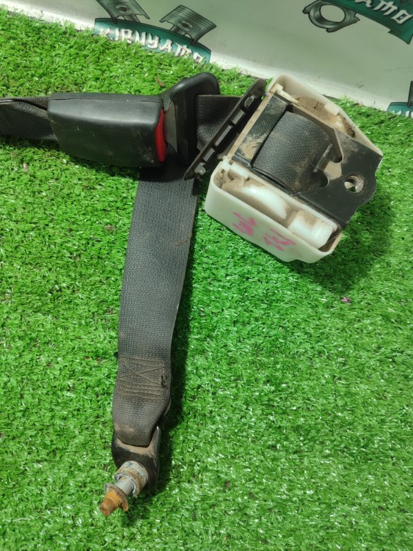 Ремень безопасности Лада Гранта 2012 седан