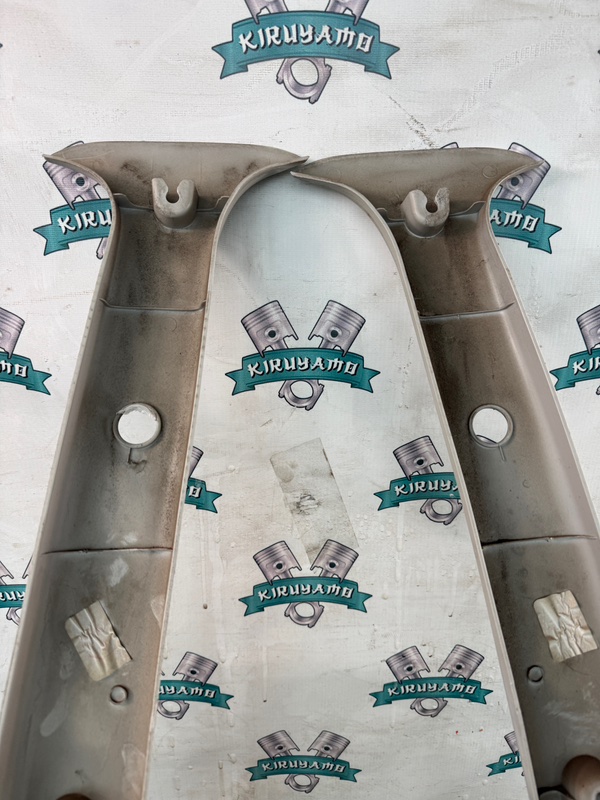 Накладка на стойку кузова Лада Гранта 2012 седан