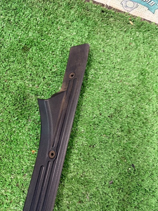 Накладка на порог салона Лада Гранта 2012 седан