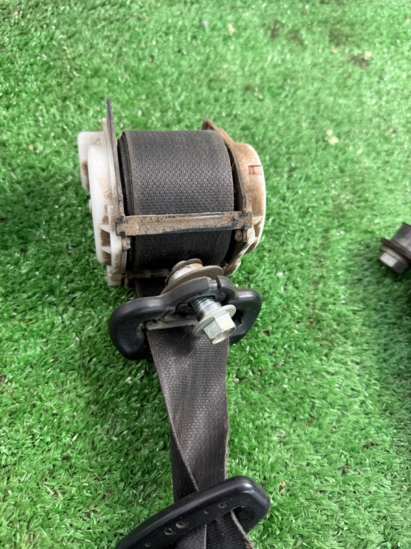 Ремень безопасности Лада Гранта 2012 седан