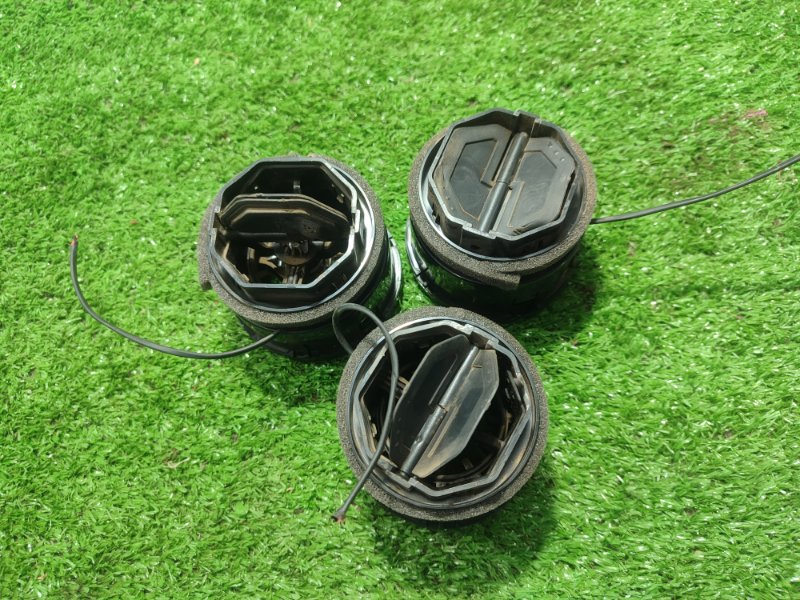 Дефлектор воздушный Лада Гранта 2012 седан