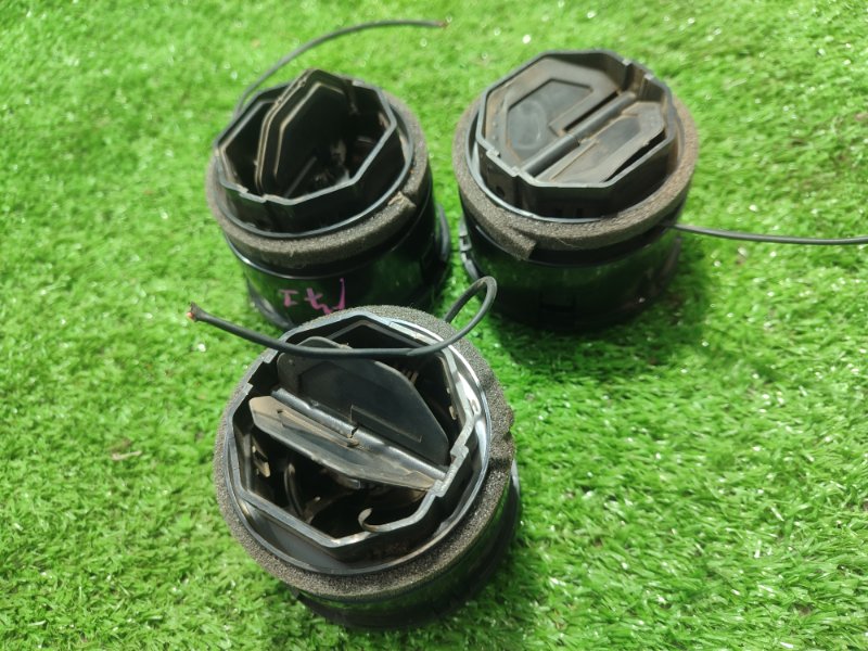 Дефлектор воздушный Лада Гранта 2012 седан