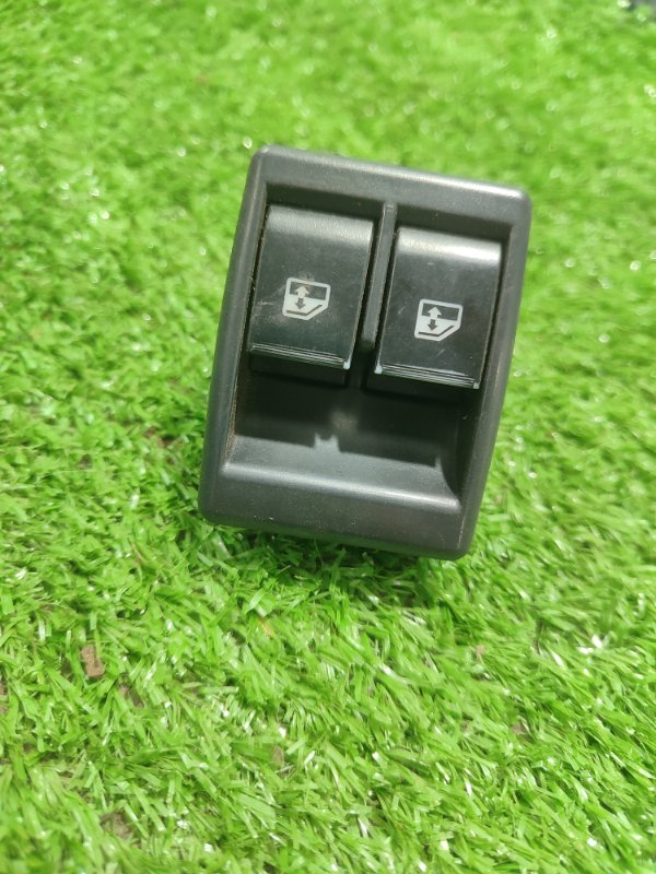 Кнопка стеклоподъемника Лада Гранта 2012 седан