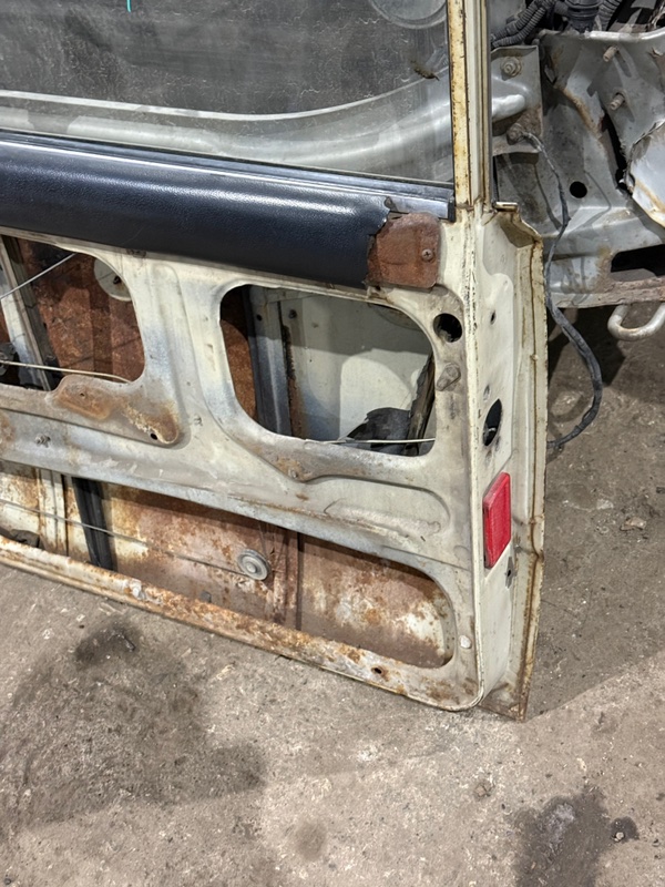 Дверь боковая Лада 2106 2106