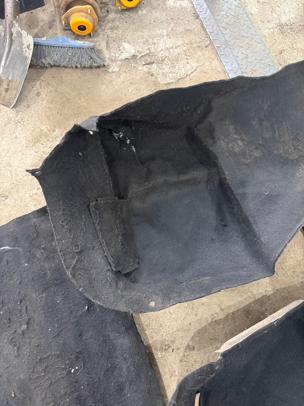 Обшивка багажника Лада Гранта 2012 седан