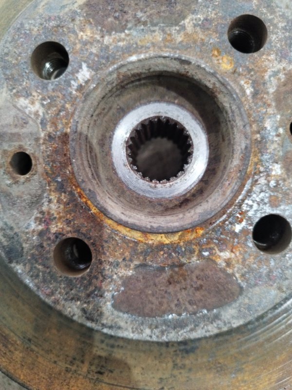 Кулак поворотный Лада Гранта 2012 седан