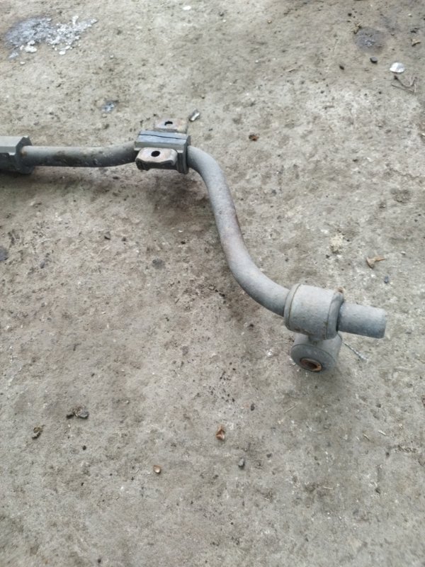 Стабилизатор поперечной устойчивости Лада Гранта 2012 седан