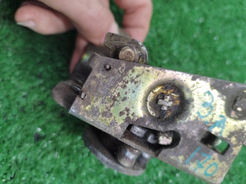 Замок боковой двери Лада 2106 2106