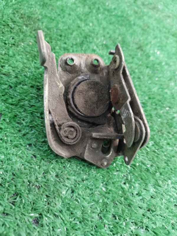 Замок боковой двери Лада 2106 2106