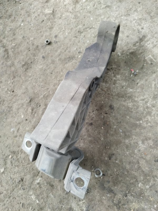 Кронштейн коробки передач Лада Гранта 2012 седан