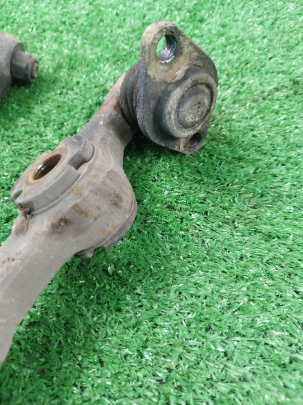 Рычаг подвески нижний Лада Гранта 2012 седан