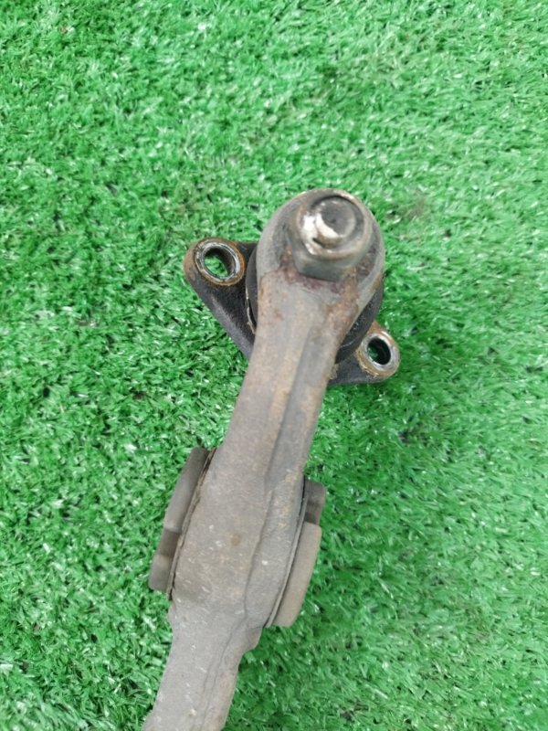 Рычаг подвески нижний Лада Гранта 2012 седан